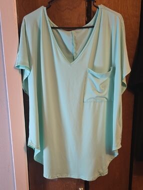 SHEIN Mint V-Neck Short Sleeve Tunic with Pocket